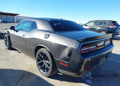 2021 Dodge Challenger Sxt z USA, uszkodzony, nr VIN 2C3CDZAG0MH646064